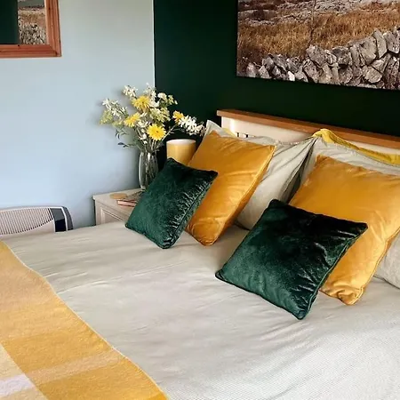 Apartament The At Burkedale House